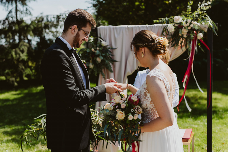 zakładanie obrączek ślub cywilny