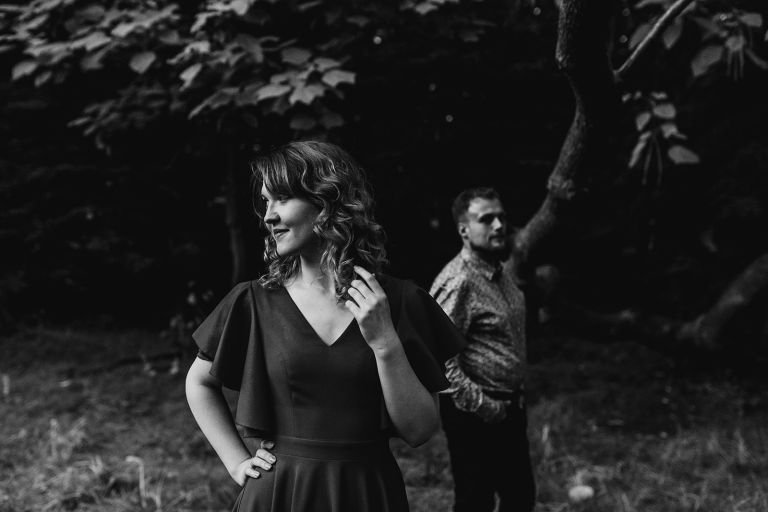 romantyczna fotografia narzeczeńska – Pszczyna