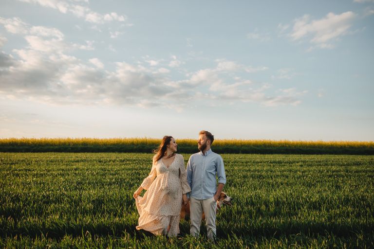 Freja prowadzi przyszłych rodziców – sesja ciążowa Katowice