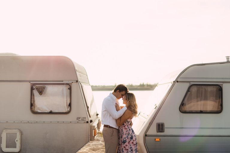 sesja narzeczeńska nad jeziorem pogoria