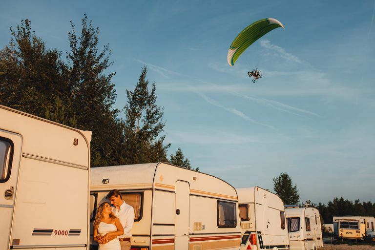 sesja narzeczeńska nad jeziorem pogoria