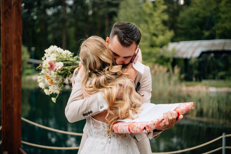 ślub nad jeziorem boho pogoria