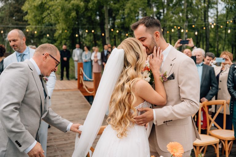 ślub nad jeziorem boho pogoria