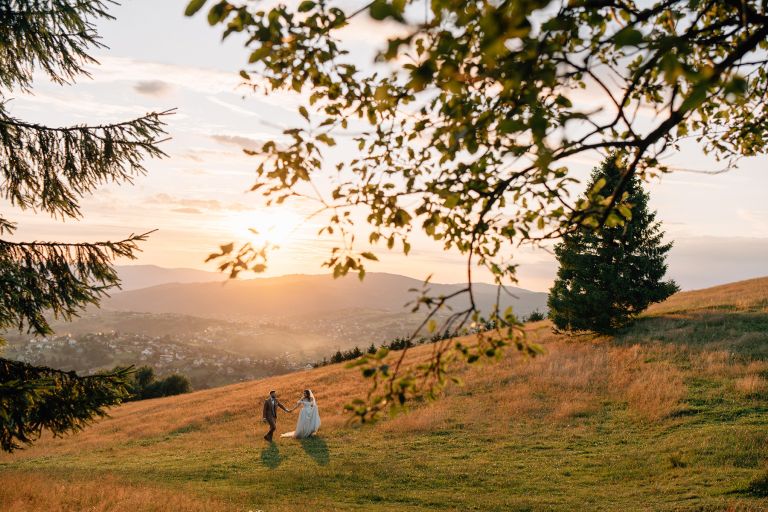 Sesja plenerowa w Beskidach na Ochodzitej, zdjęcia ślubne