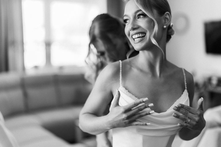 Czerwony Mustang na ślubie, reportaż ślubny Zatoka Bajka