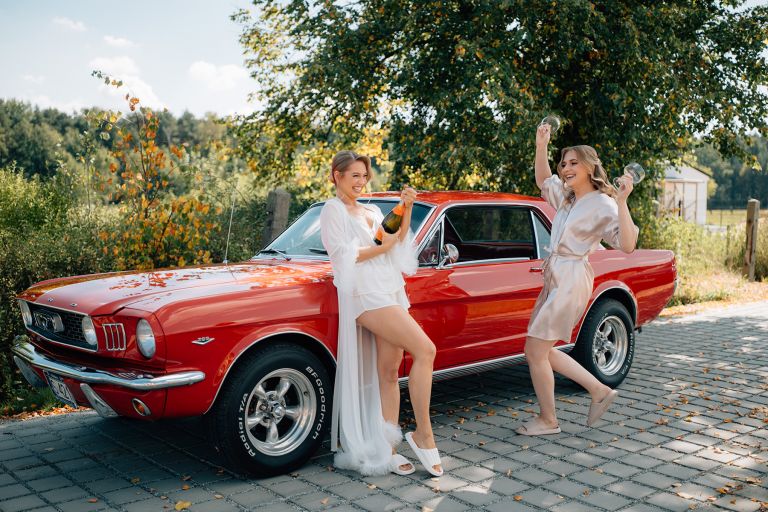 Ojciec prowadzi Dominikę do ołtarza, emocjonalny reportaż ślubny