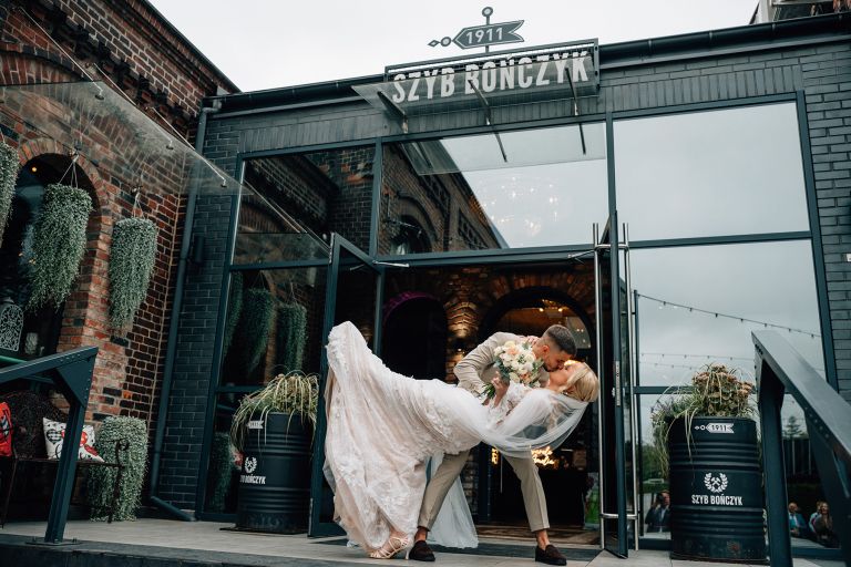 Iza i Adrian – kadry z dnia ślubu (kadr 27)