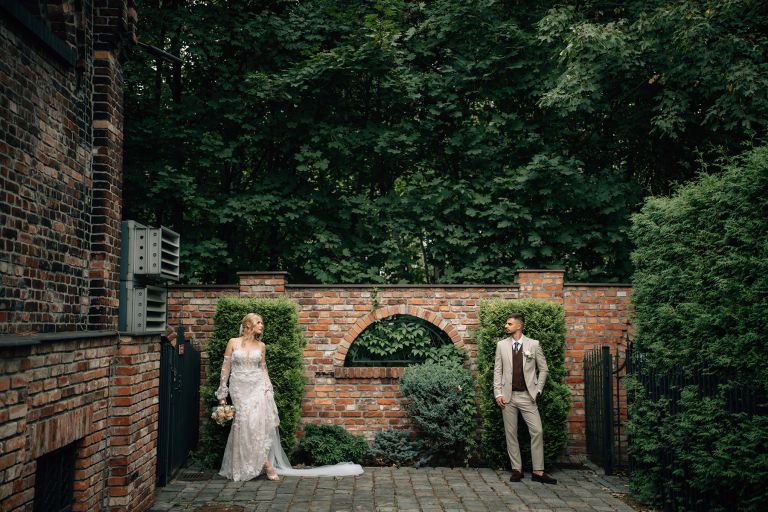 Iza i Adrian – kadry reportażowe na sali (kadr 56)