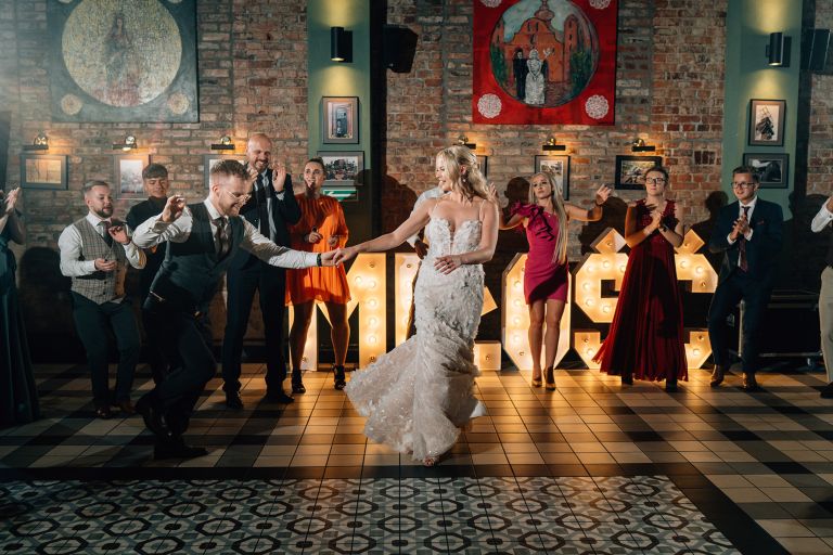 Iza i Adrian – momenty z gośćmi (kadr 70)