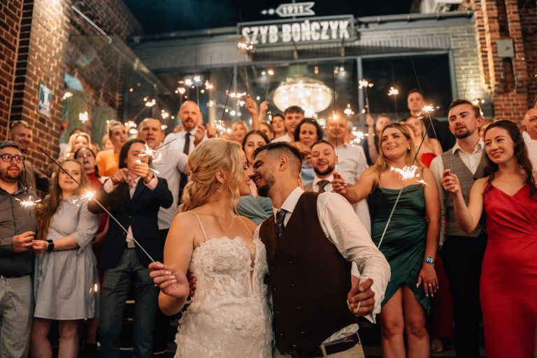 Iza i Adrian – ujęcia reportażowe z wesela (kadr 84)