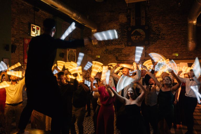 Iza i Adrian – zabawa i energia na parkiecie (kadr 88)