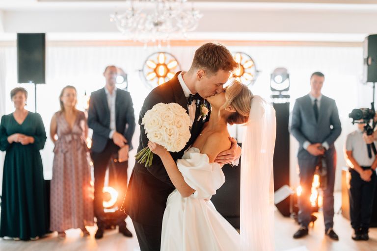 wesele Ostoja Garden w Brodach – ujęcia wśród zieleni